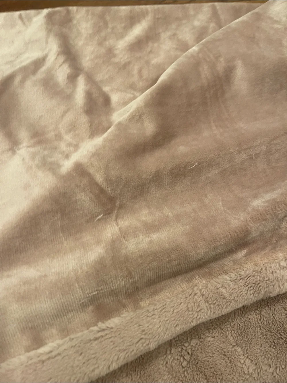 UnHide Plush Throw Blanket in Dusty Blush
